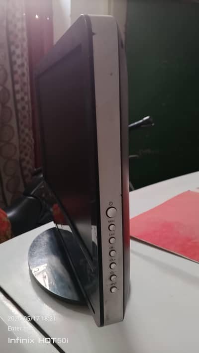 LCD 20 inch smart HDTV Vizio