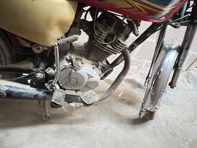 United 125