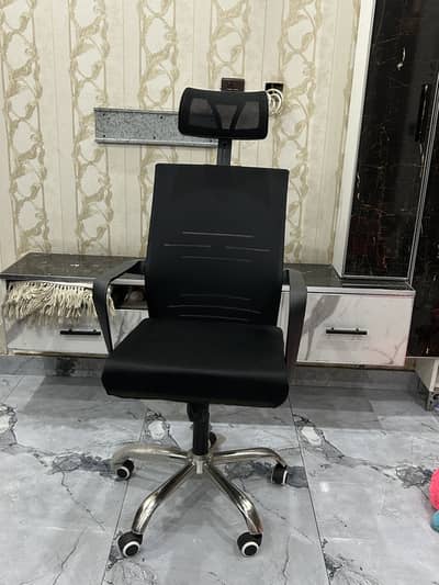 Revolving chair/ computer chair/ office chair
