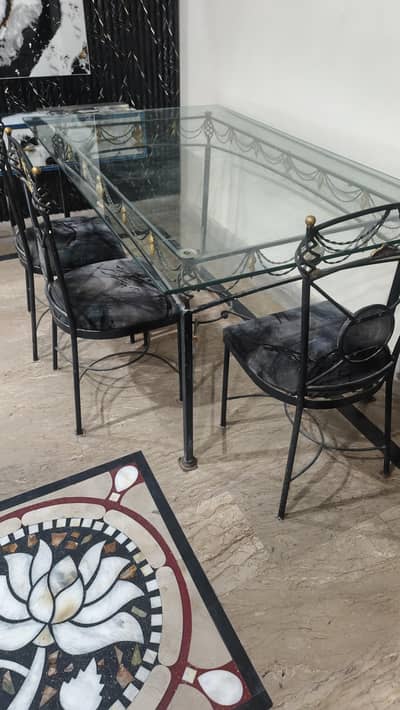 want to sell my dining table