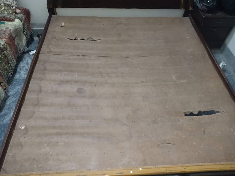 Bed with two side tables 4