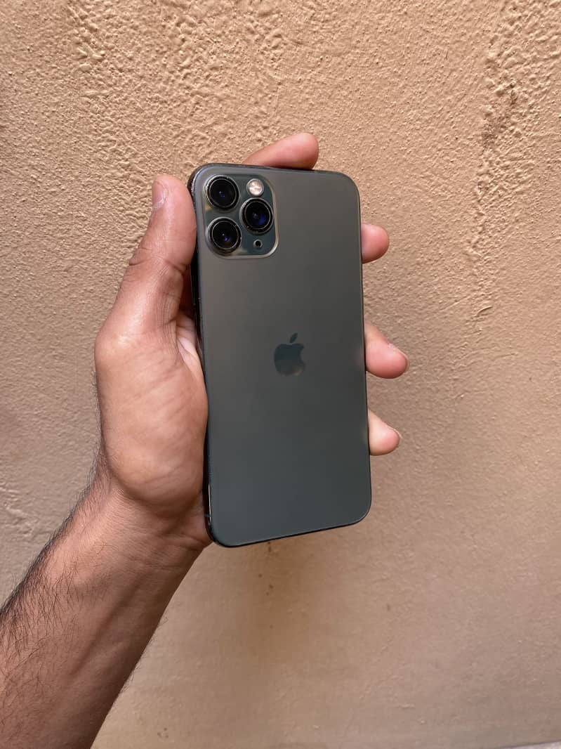 iPhone 11 Pro sim working 4