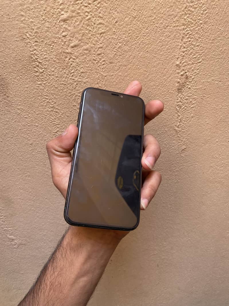 iPhone 11 Pro sim working 5