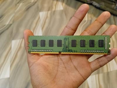 4 GB DDR4 2400 MHZ RAM