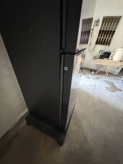 National Refrigerator ( Model = NR-6210 )