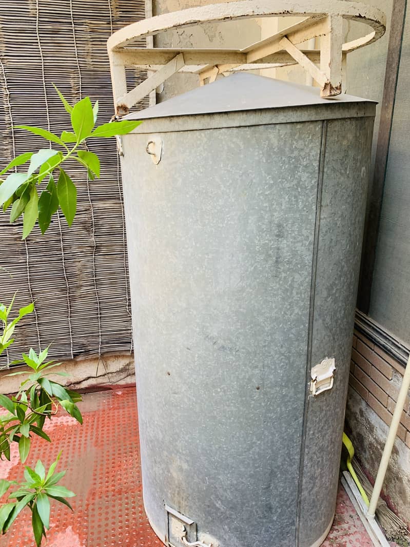 Wheat storage  drum 0