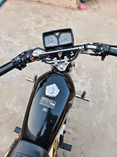 Honda CG 125 Gold Edition