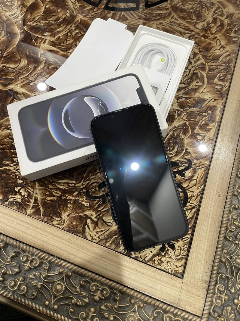 IPhone 16E 9