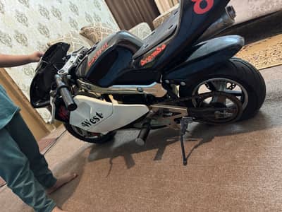 Sports petrol bike