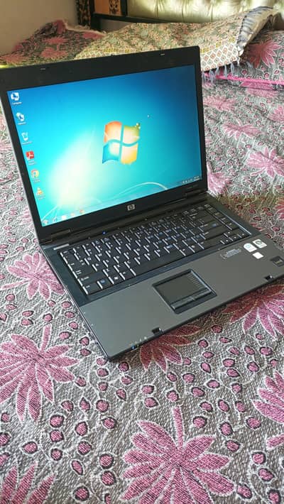 HP COMPAQ 6710 b.      3Gb Ram    50 gb Hard battery normal