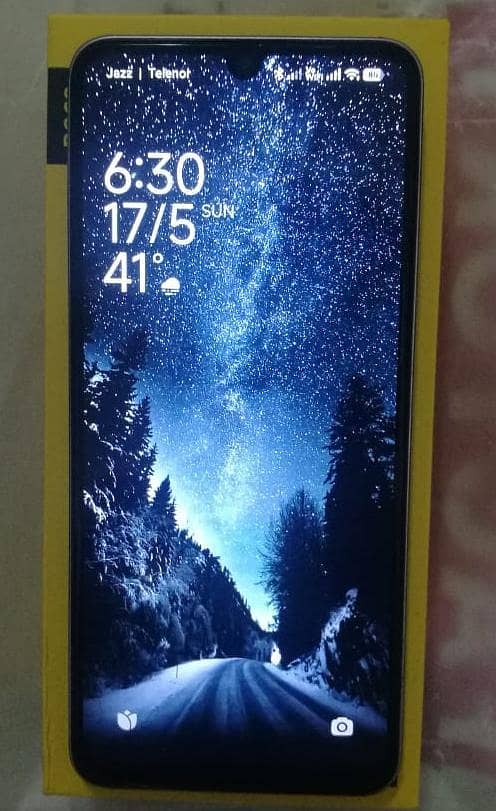 Poco C75 Gold 1