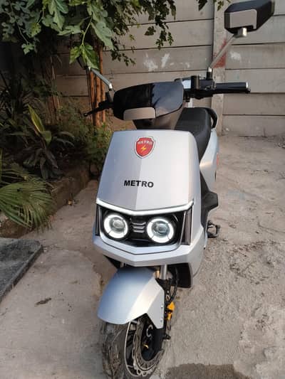 Metro M6 empower