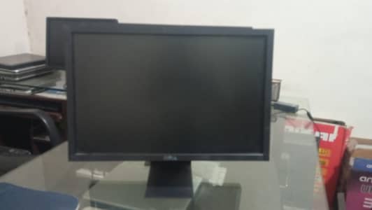 Dell 19 inch wide lcd 19 inch with stand  A+
