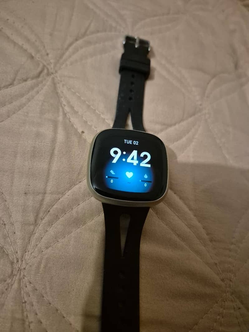 fitbit versa 3 8