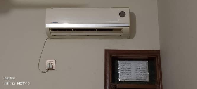 AC 1Ton cood condition  for sale