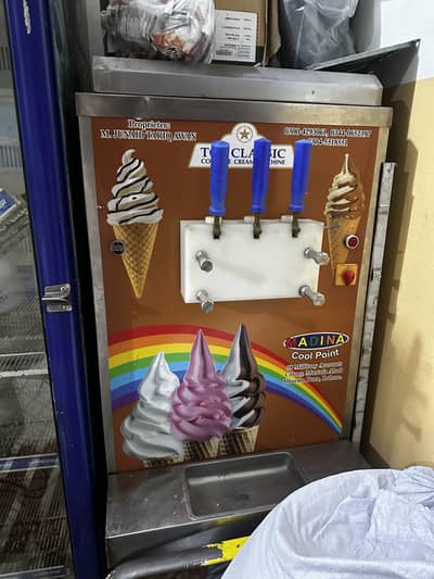Ice creem macheem same like a brad new 1 week used