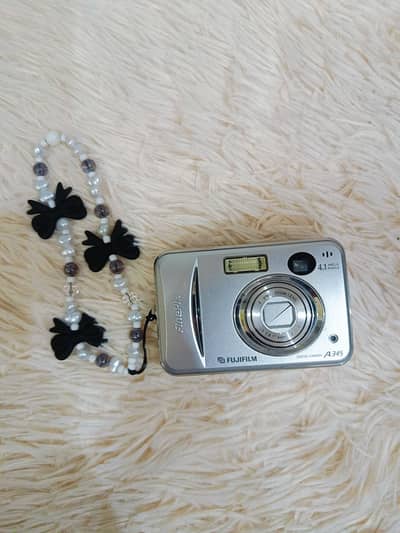 Fujifilm Digital camera under 10k
