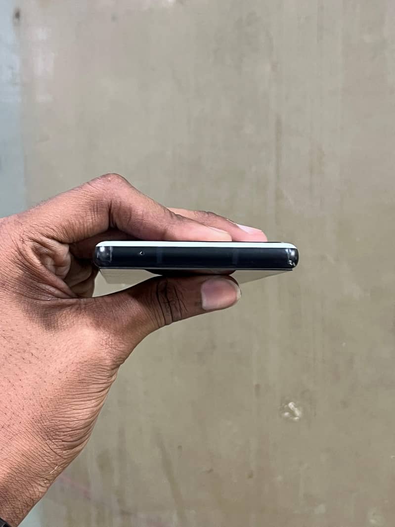 Google pixel 6a 3