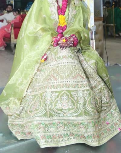 tree days off bridal dress