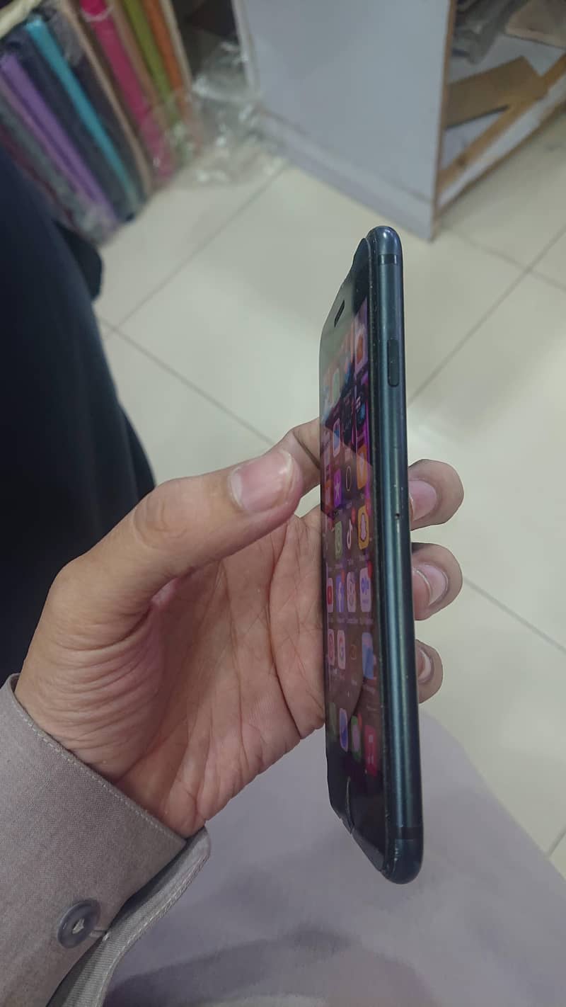 iPhone 7 1