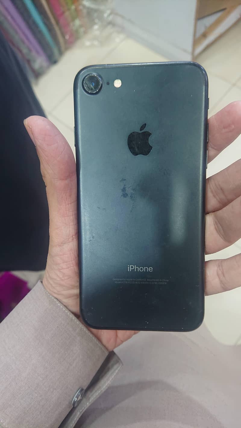 iPhone 7 4