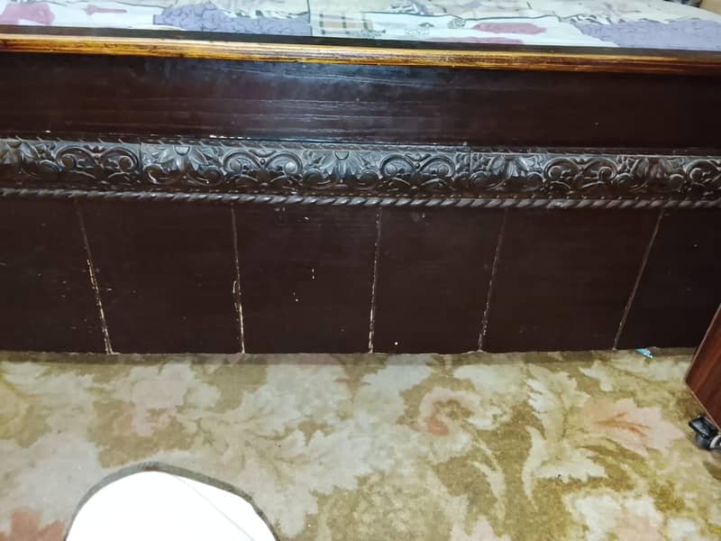 Double Bed & Dressing Table 2