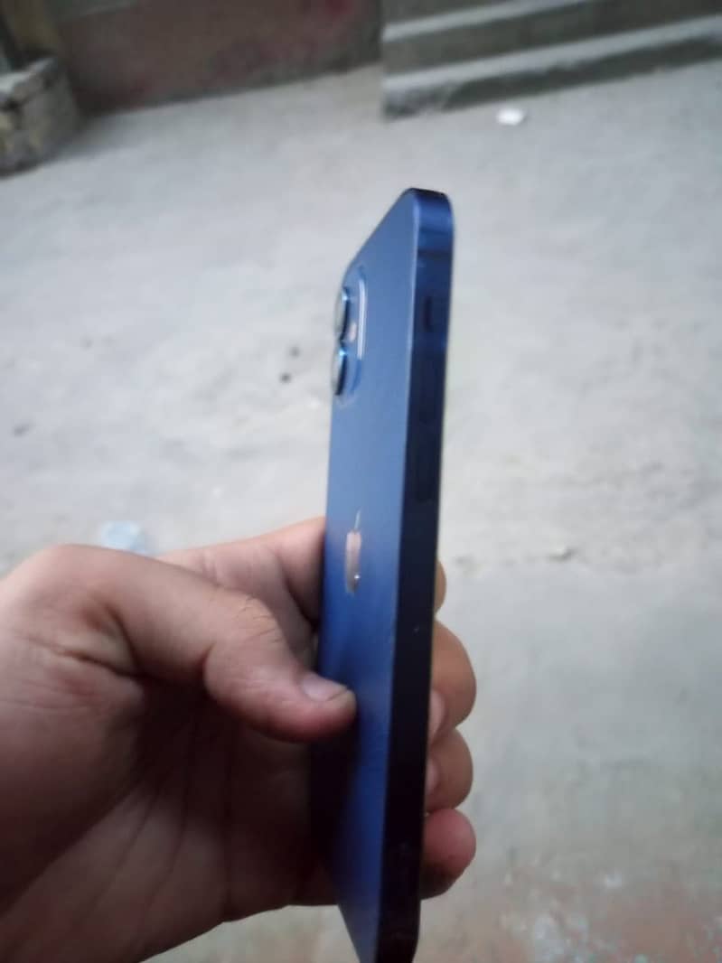 IPHONE 12 exchange by iPhone possible 4