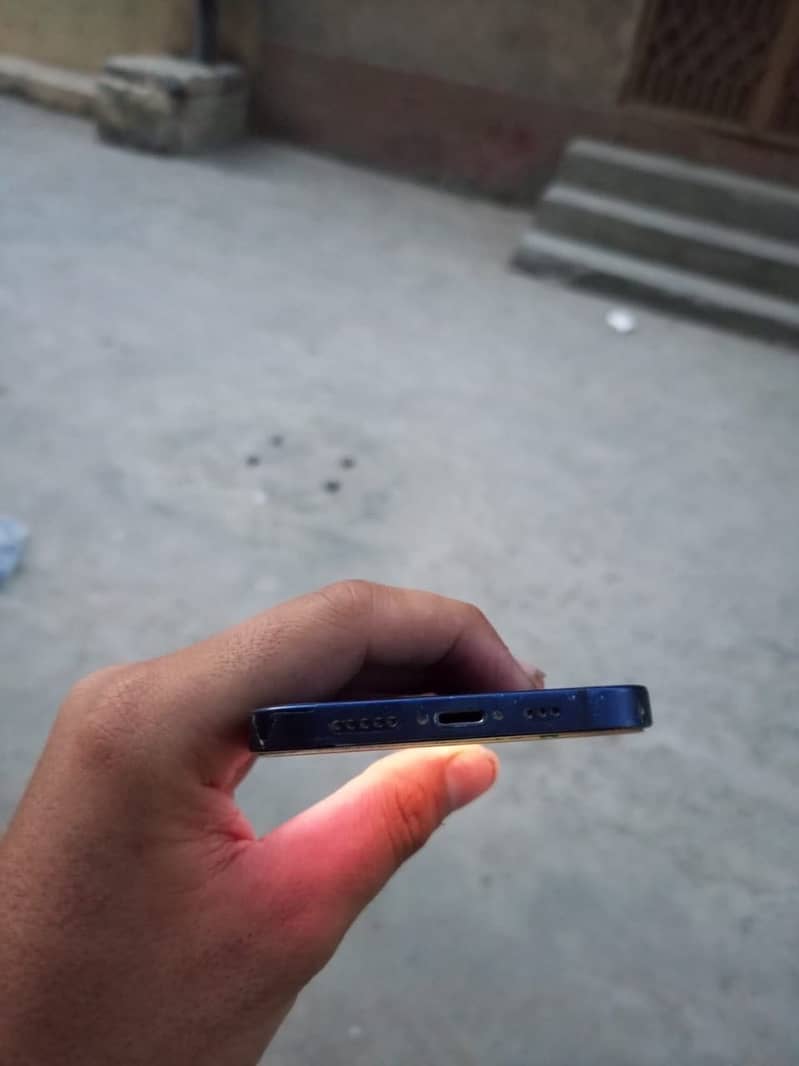 IPHONE 12 exchange by iPhone possible 5