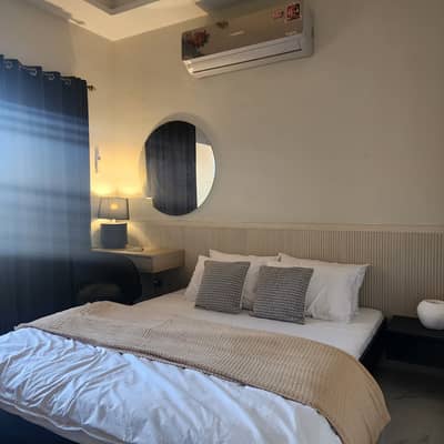 One bedroom apartment per day Avlable Gulbarga green Islamabad fully furnished