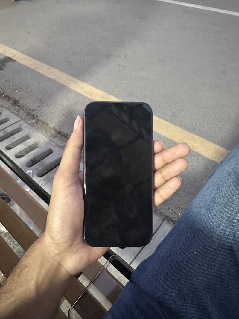 Iphone 17 pro max 4