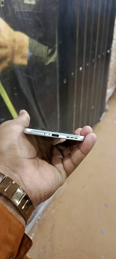 10/10 condition  only open dibba warranty 9 mah  no opne no repair