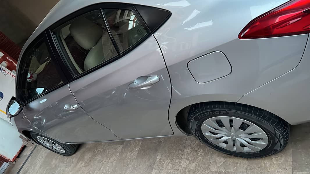 Yaris 6