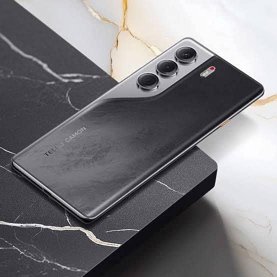 Tecno camon 40 pro 1