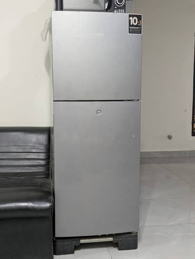 Fridge: Only 1 Summer Season Used ( Like Brand New )