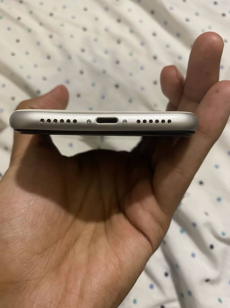 Iphone 11 4