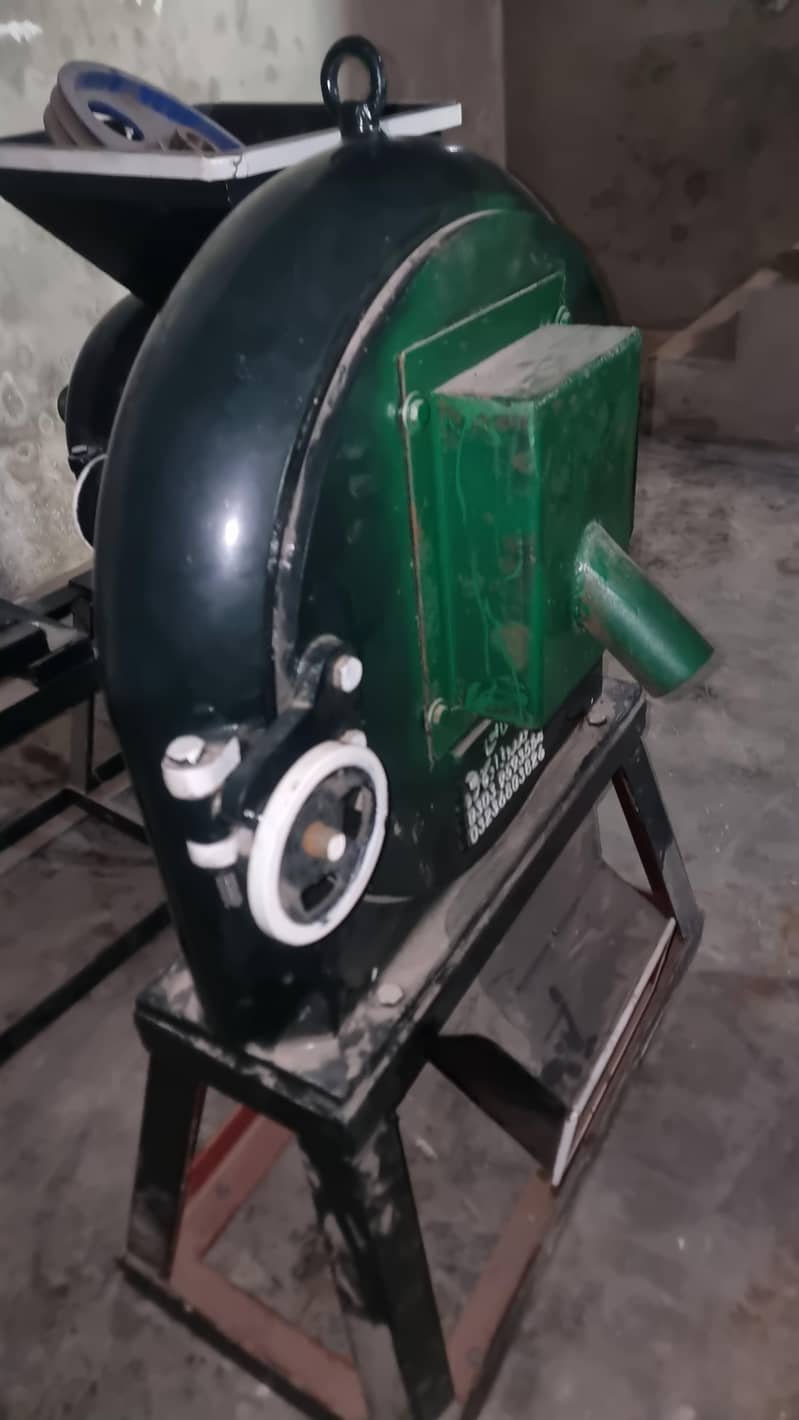 بہترین کنڈیشن میں آٹا چکی مشین برائے فروخت 2