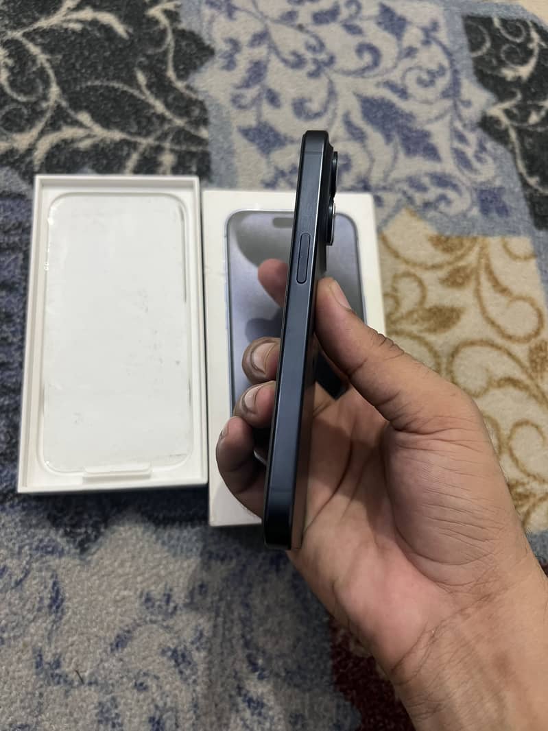 İPhone 15 pro 1