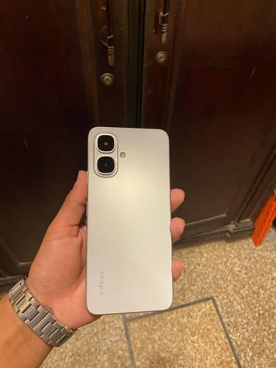 Infinix smart 10