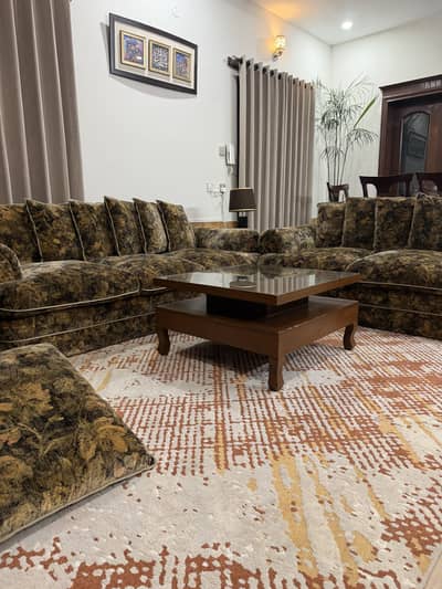 Beautiful 7 Seater Sofa Set For Sale