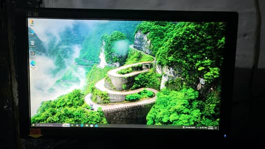 AOC Geniune LCD With HDMI AND VGA DUAL Ports.