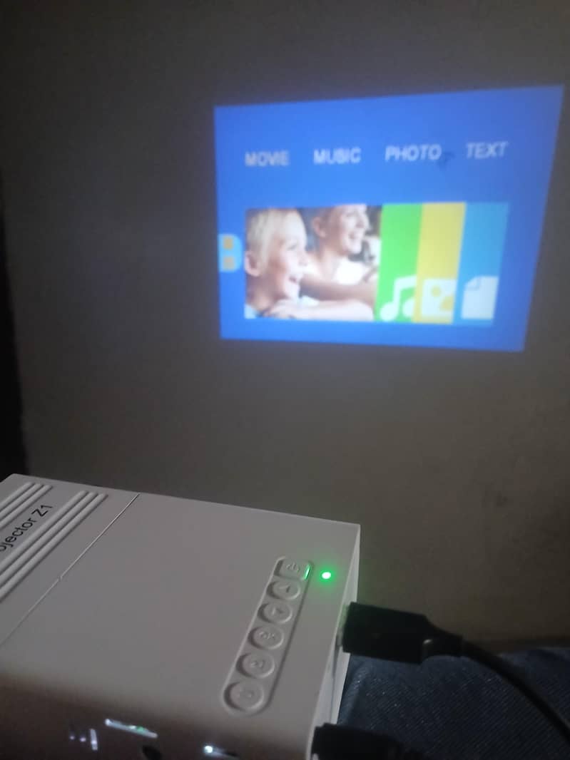 Mini projector 7