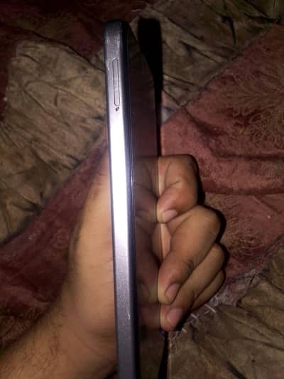 Infinix smart 9 4+4/128