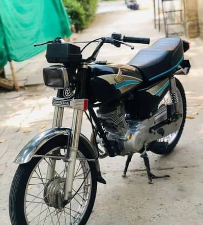 Honda 125 urgent sale number 03, 24, 63, 41 6 80