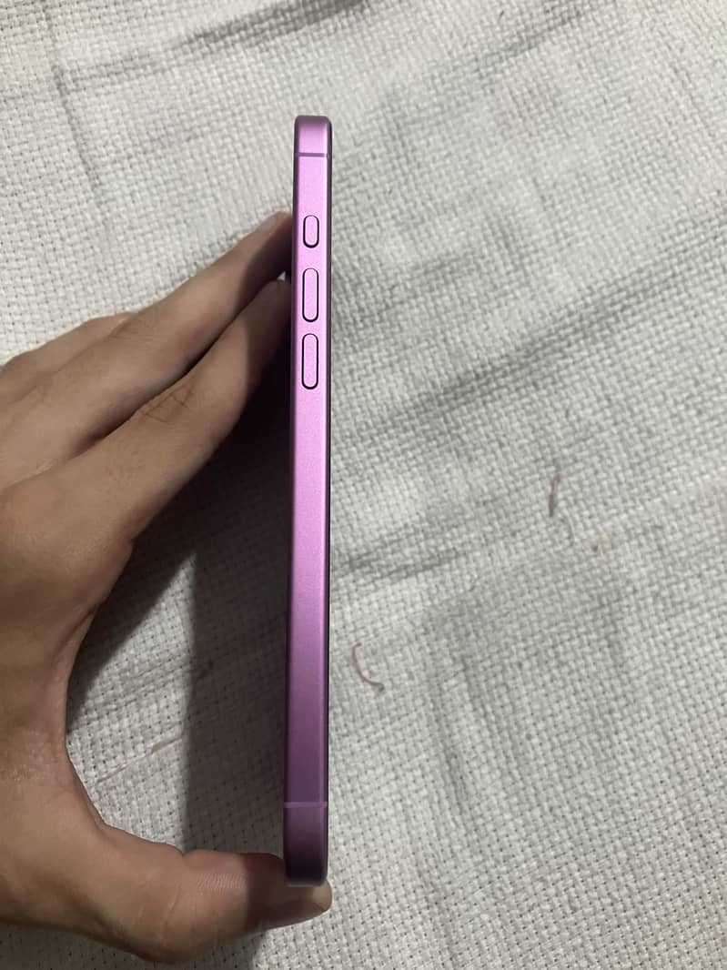 iPhone 16 plus jv 3