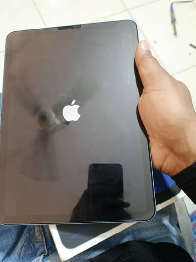 apple ipad air 5th generation 64 Gb