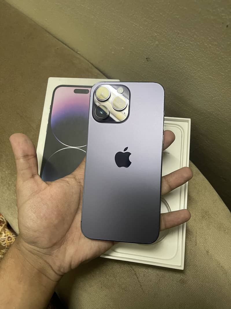 iPhone 14 Pro Max 0