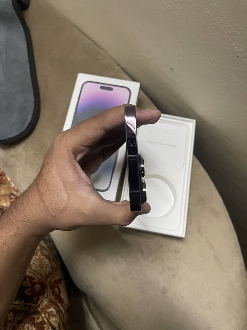 iPhone 14 Pro Max 4