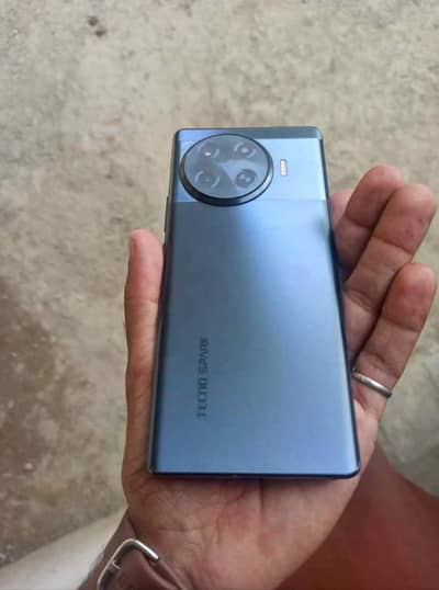 Tecno Spark 20 Pro Plus 8+5/256 5 months company warranty