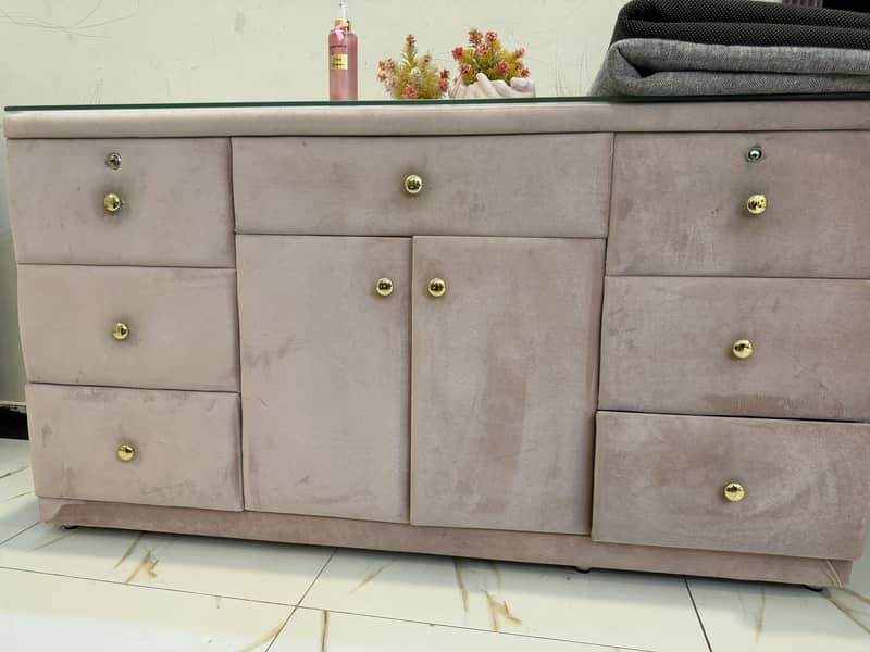 Console table with drawers 1