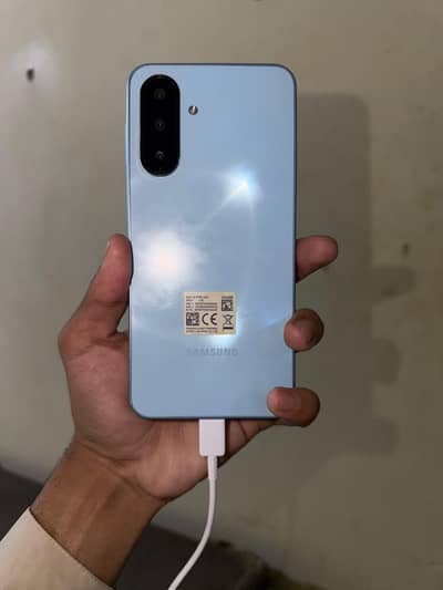 a17 8/256gb all ok light sa dent ha kone ma baki 10/10 ha
